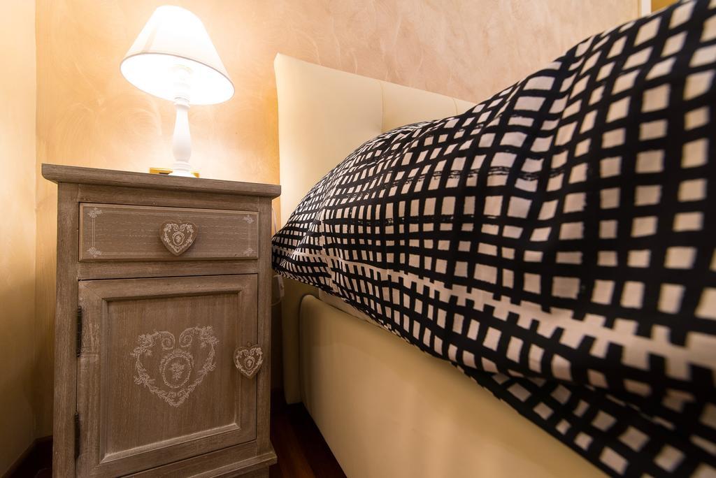 B&B Arco Di Gallieno Roma Habitación foto